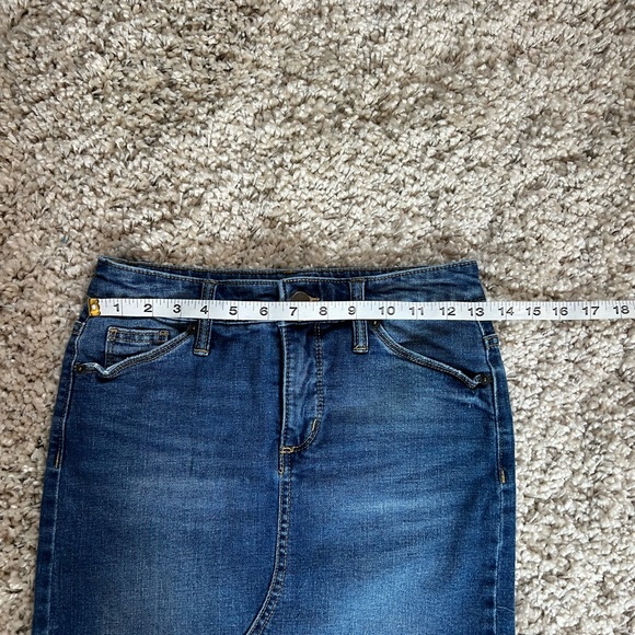 Universal Thread Jean Skirt Size 2 (26) - Picture 7 of 8